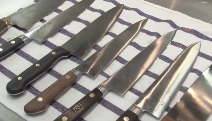 Food Tool Friday: Why Pros Use Carbon Steel Knives « Food Hacks